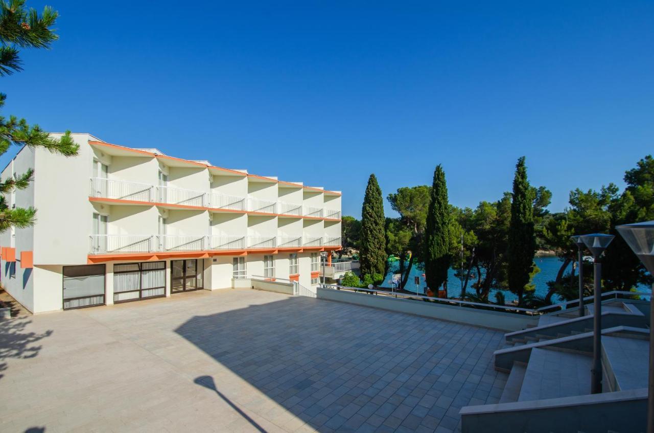 Centinera Resort Banjole Extérieur photo