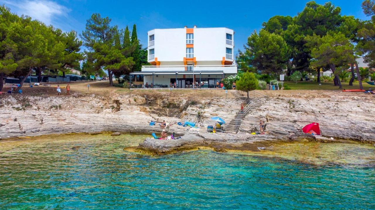 Centinera Resort Banjole Extérieur photo
