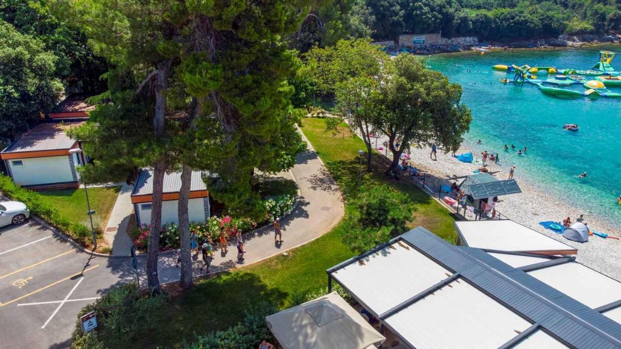 Centinera Resort Banjole Extérieur photo